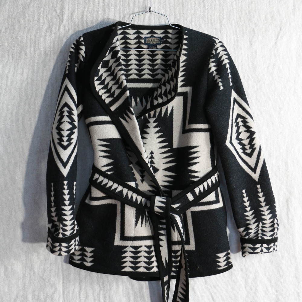 Pendelton Wrap Coat/Jacket Aztec Pattern B&W s XS